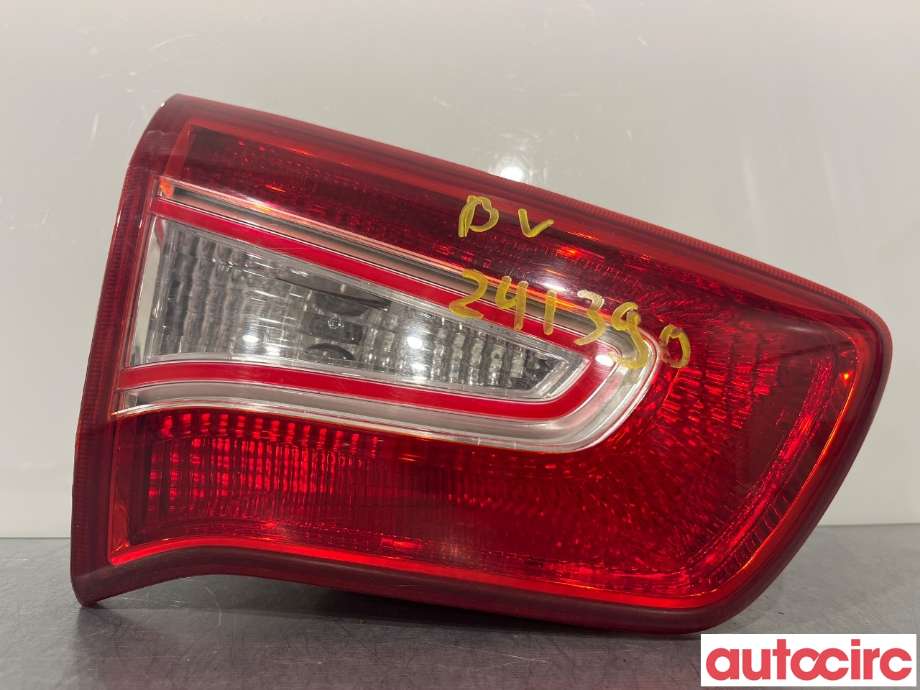 Baklykt venstre indre til Kia Sportage 2010-2016 (Type III) (KIA|924503W010)
