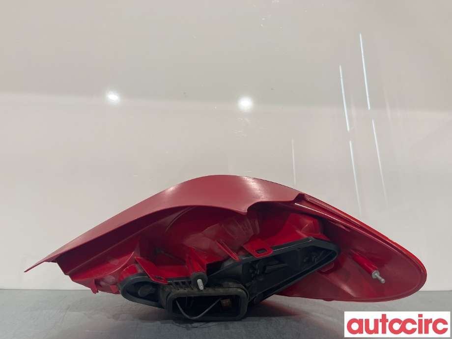 Baklykt venstre til Peugeot 207 2006-2012  (PEUGEOT|6350Y7)