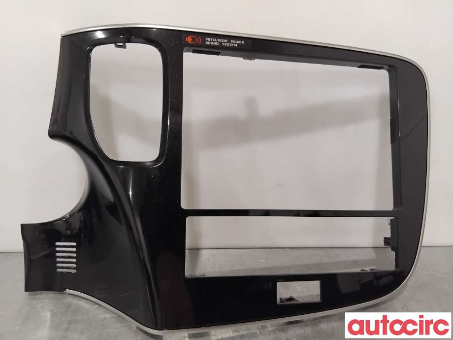 Innredning diverse til Mitsubishi Outlander, 2015-->> (Type III, Fase 2)  (MITSUBISHI|8002C928XA)