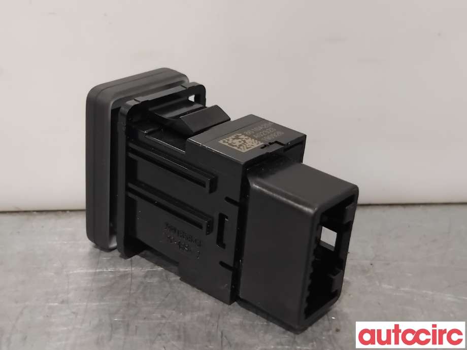 Bryter diverse til Mitsubishi Outlander 2015-->> (Type III, Fase 2)  (MITSUBISHI|8610A204|)