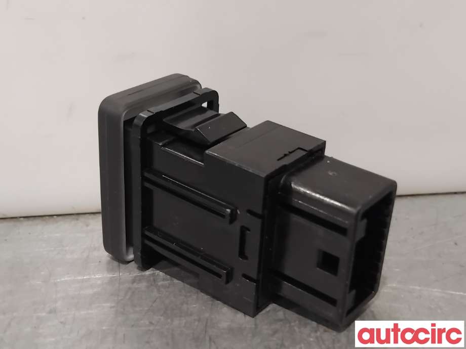 Bryter diverse til Mitsubishi Outlander 2015-->> (Type III, Fase 2)  (MITSUBISHI|8610A204|)