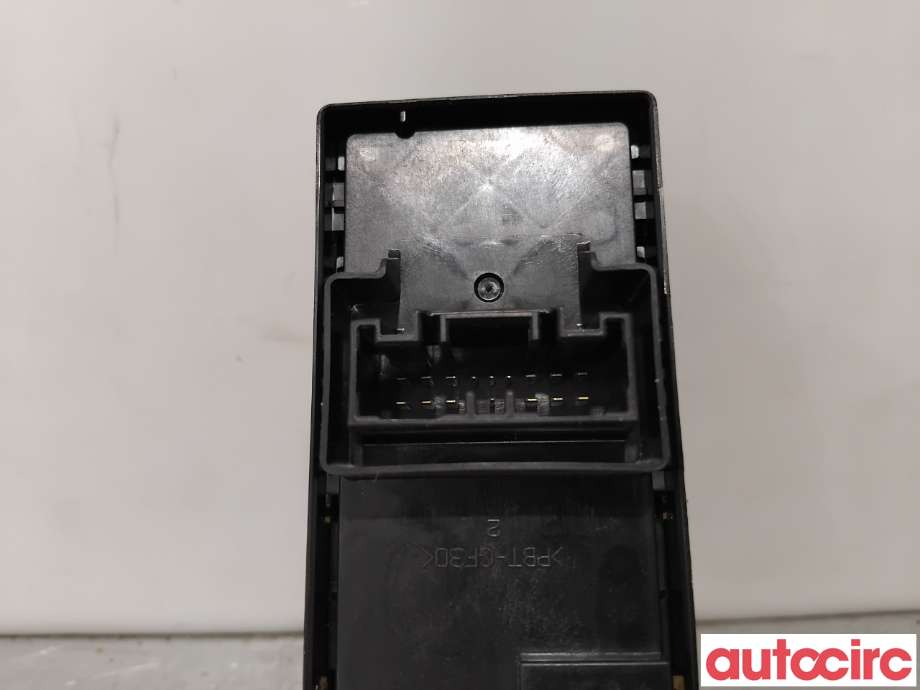 Bryter ruteheis til Mitsubishi Outlander 2015-->> (Type III, Fase 2)  (MITSUBISHI|8608A417|)