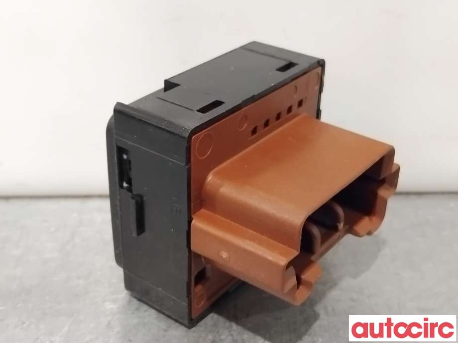 Bryter speil til Mitsubishi Outlander 2015-->> (Type III, Fase 2)  (MITSUBISHI|MR951187|)