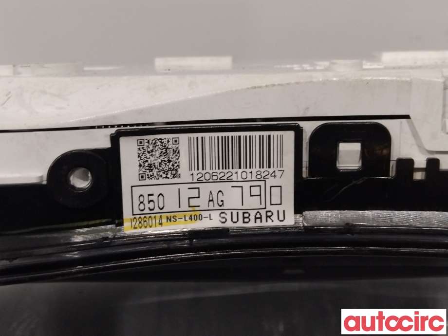 Instrumentpanel til Subaru Outback 2003-2007 (Type III, Fase 1)  (SUBARU|85075AG000|)
