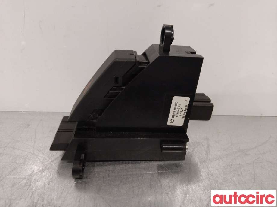 Bryter nødblink til Mazda 3 2009-2013 (Type II) (MAZDA|BBM3-66-4H0|)