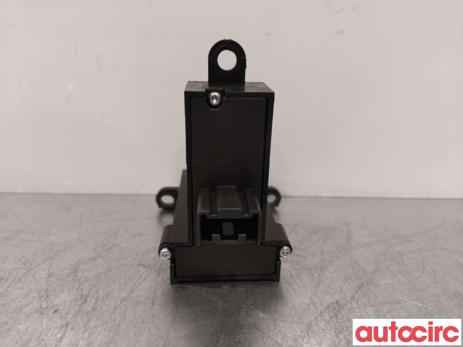 Bryter nødblink til Mazda 3 2009-2013 (Type II) (MAZDA|BBM3-66-4H0|)