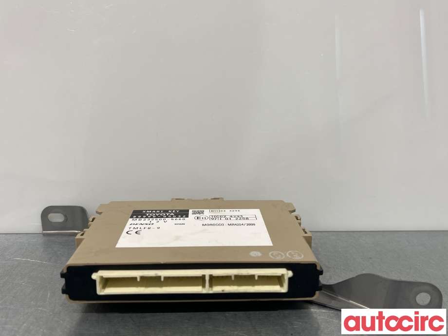 Styreenhet nøkkelfri/keyless til Toyota Avensis 2009-2015 (Type III, Fase 1)  (TOYOTA|8999005032)