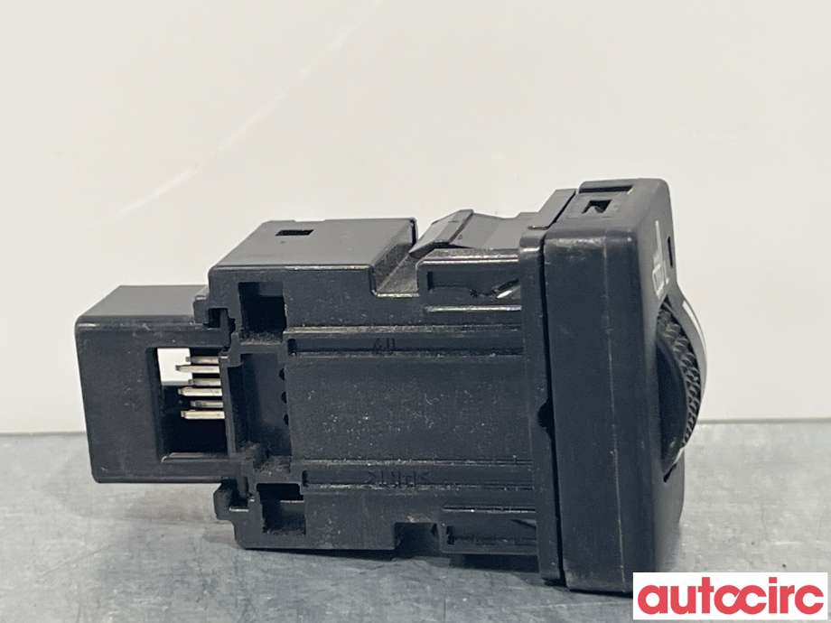 Bryter setevarme til Toyota Avensis 2009-2015 (Type III, Fase 1)  (TOYOTA|8475105040)