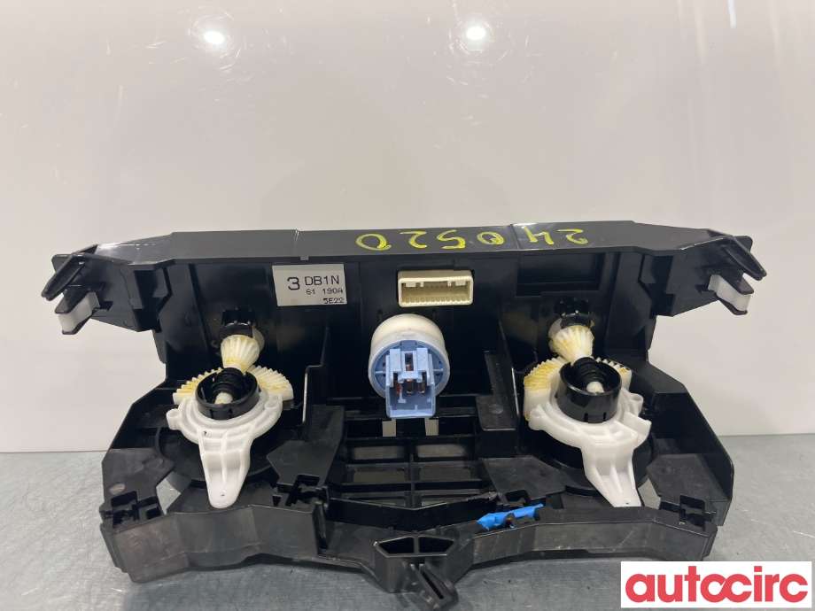Varmeapparat betjening til Mazda 2 2015-2019 (Type III, Fase 1)  (MAZDA|DB1N-61-190B)