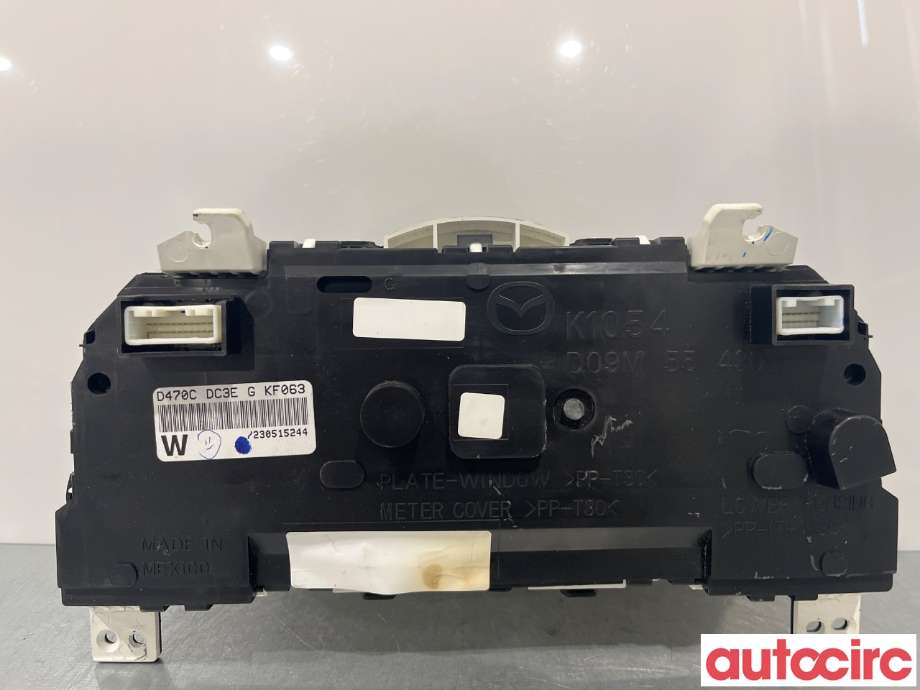 Instrumentpanel til Mazda 2 2015-2019 (Type III, Fase 1)  (MAZDA|DC3E-55-430J)