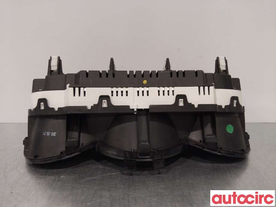 Instrumentpanel til Kia Cee