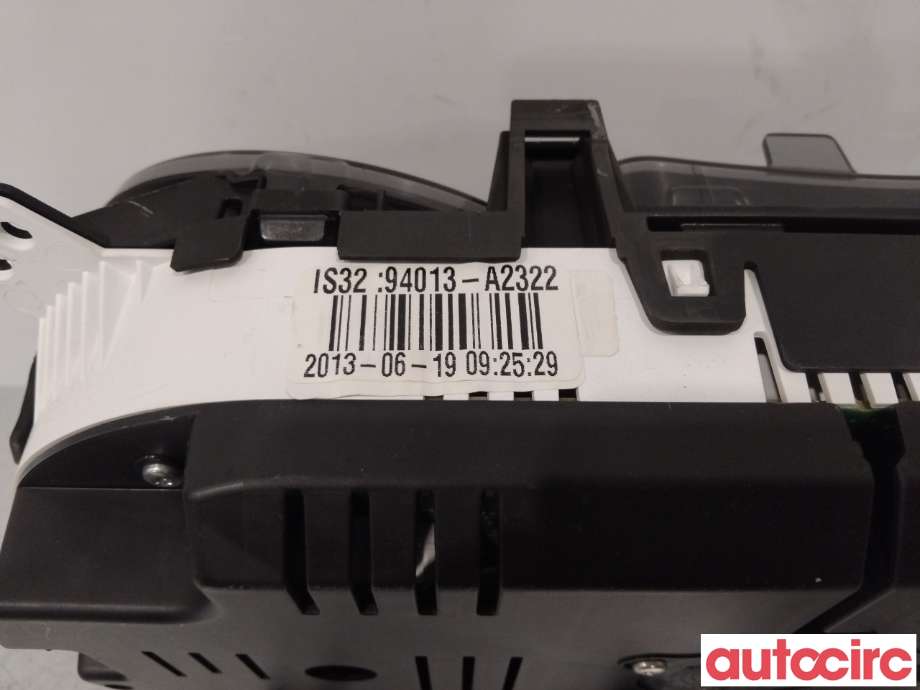 Instrumentpanel til Kia Cee