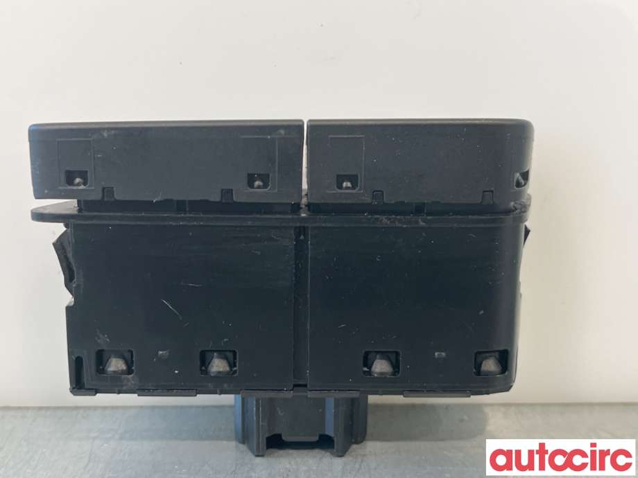 Bryter diverse til Ford Focus 2011-2014 (Type III, Fase 1)  (FORD|1696453||AM5T14B436FB)