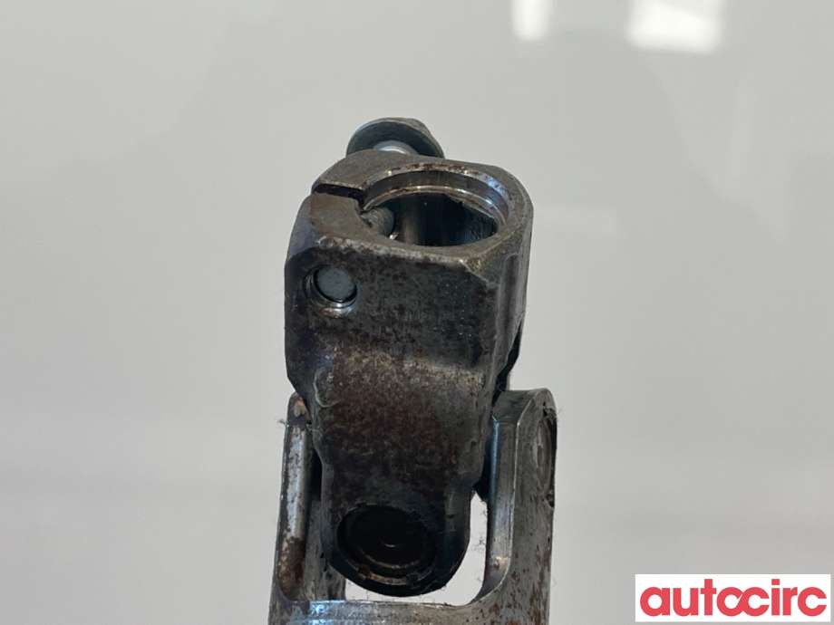 Rattaksel til Ford Focus 2011-2014 (Type III, Fase 1) (FORD|2390124|)