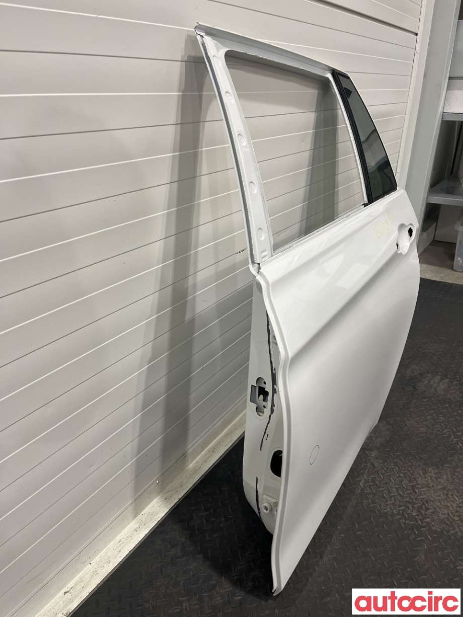 Dør venstre bak til BMW 3-Serie 2012-2018 (F30/F31/F34) (F30/F31/F34) (BMW|41007298525|41009628765)