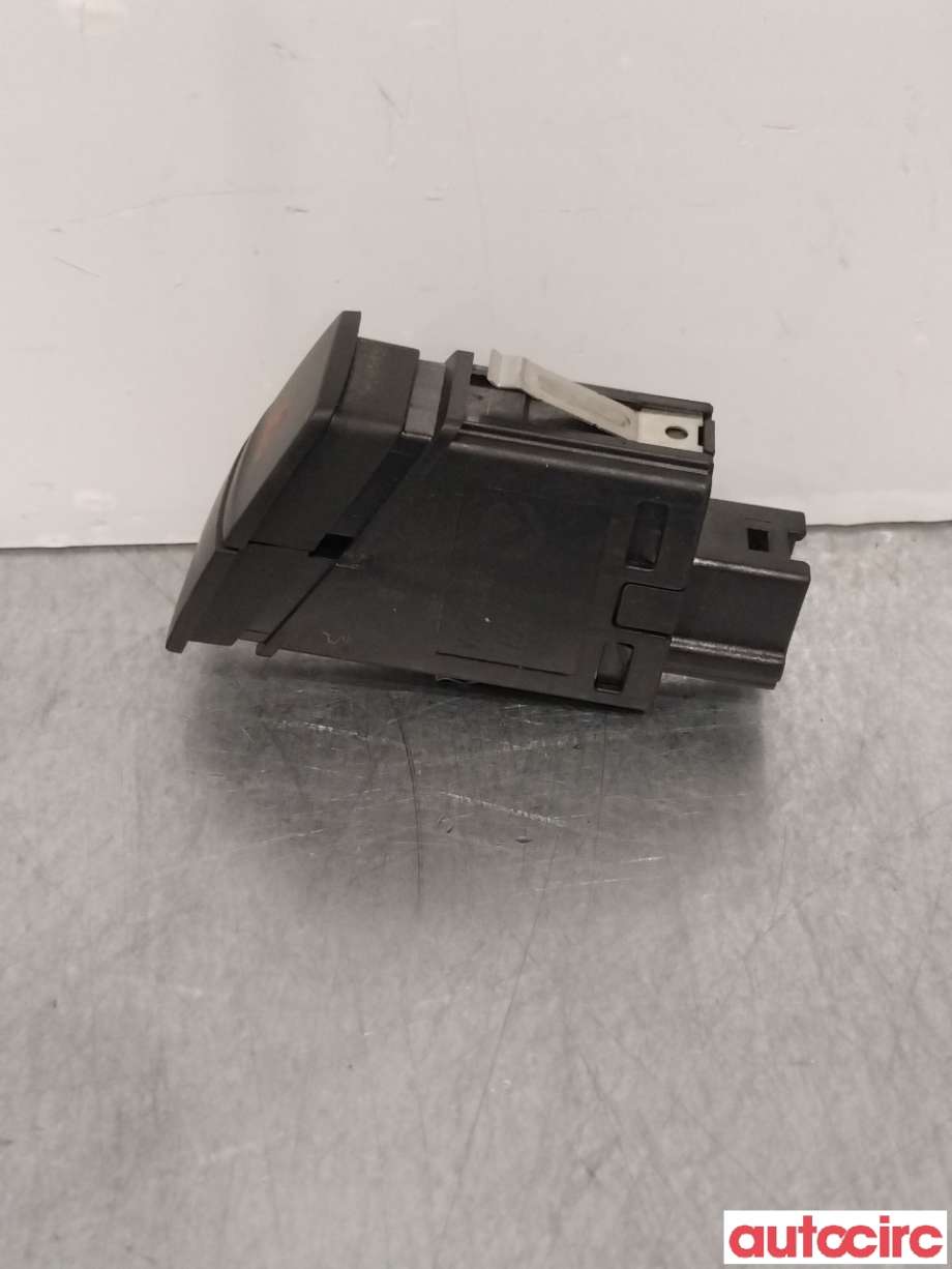 Bryter nødblink til BMW 3-Serie 2012-2018 (F30/F31/F34) (F30/F31/F34) (BMW|61319231786|)