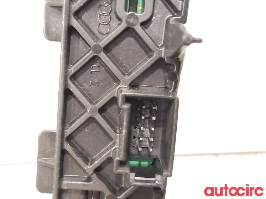 Diverse deler til Audi Q5 2008-2012 (Type I, Fase 1)  (AUDI|8K1713463A|100023565-02)