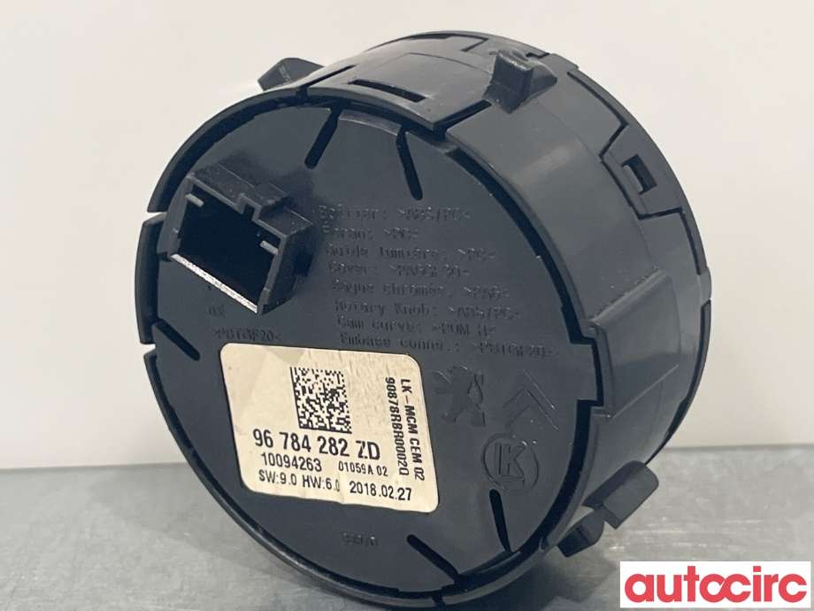 Bryter Antispinn til Toyota Proace 2016-->> (Type II)  (TOYOTA|SU001A3700)