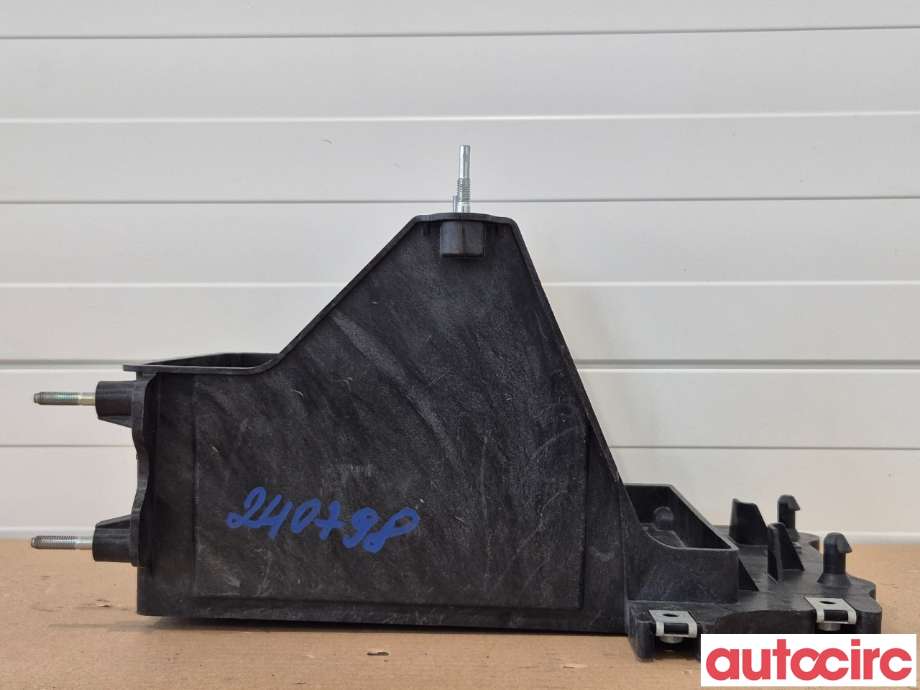 Batterikasse/feste til Mazda CX-30 2020-->>  (MAZDA|BCJH56040A|)