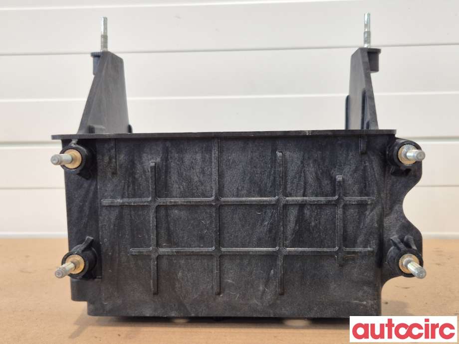 Batterikasse/feste til Mazda CX-30 2020-->>  (MAZDA|BCJH56040A|)