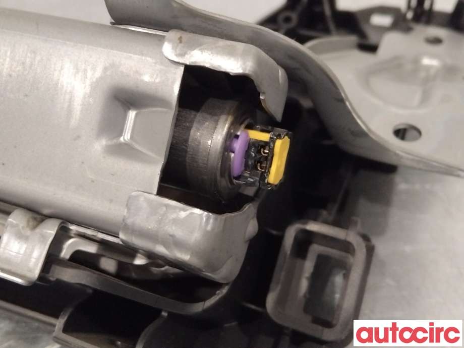 Airbag kne til Mitsubishi Outlander 2015-->> (Type III, Fase 2) (MITSUBISHI|7030A316XA|)