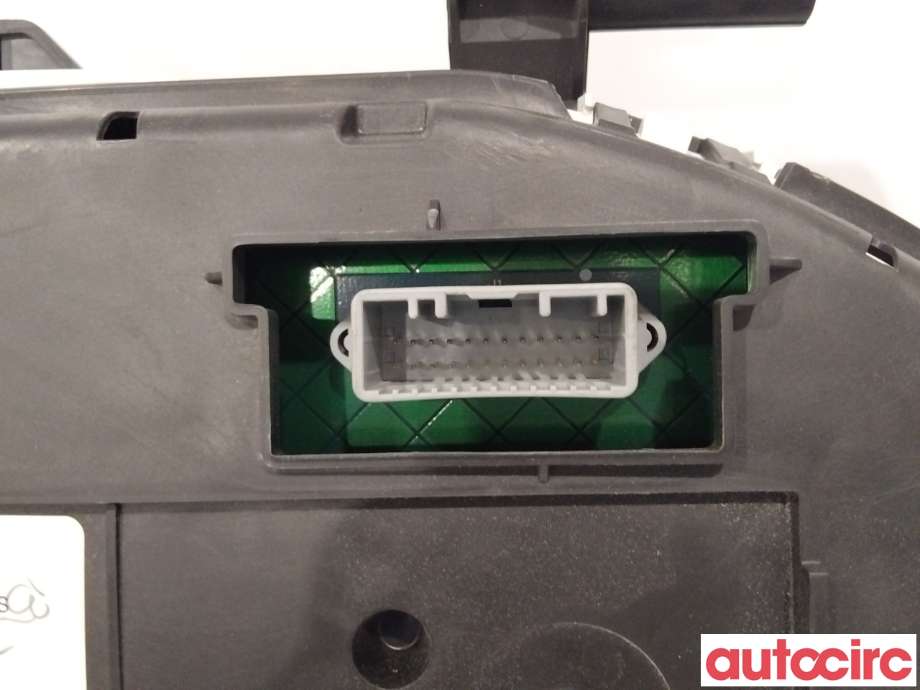 Instrumentpanel til Renault Clio 2009-2012 (Type III, Fase 2)  (RENAULT|8200961047|)