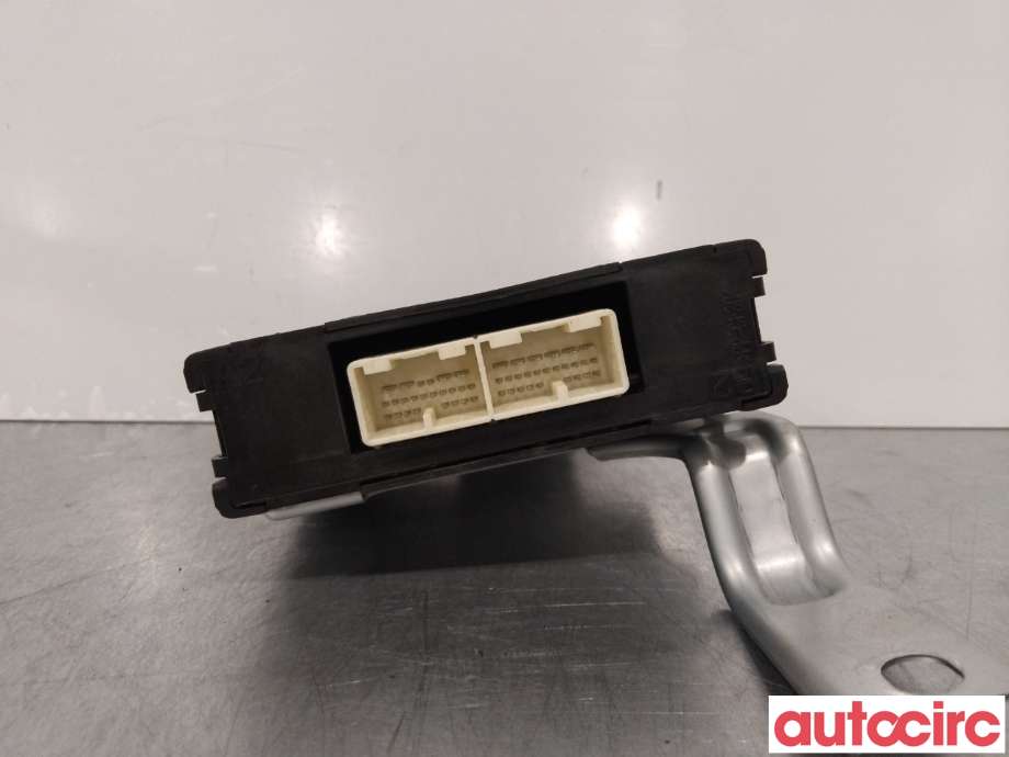 Styreenhet parkering til Mitsubishi Outlander 2015-->> (Type III, Fase 2)  (MITSUBISHI|8631B053|112700-8021)