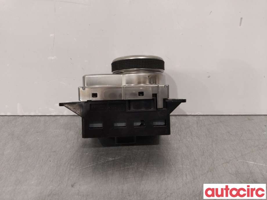 Bryter diverse til Suzuki SX4 S-CROSS 2013-->> (Type II)  (SUZUKI|3779061M00|)