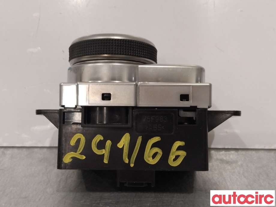 Bryter diverse til Suzuki SX4 S-CROSS 2013-->> (Type II)  (SUZUKI|3779061M00|)