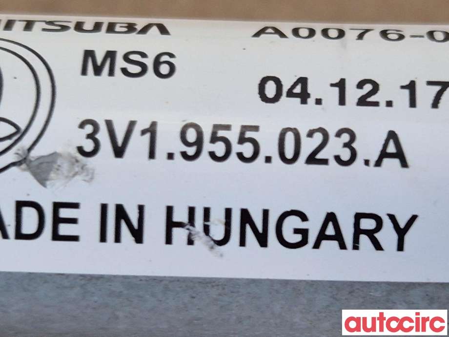 Viskermotor frontrute til Škoda Superb 2015-->> (Type III)  (SKODA|3V1955023A|A0076-004|3V1955023B)