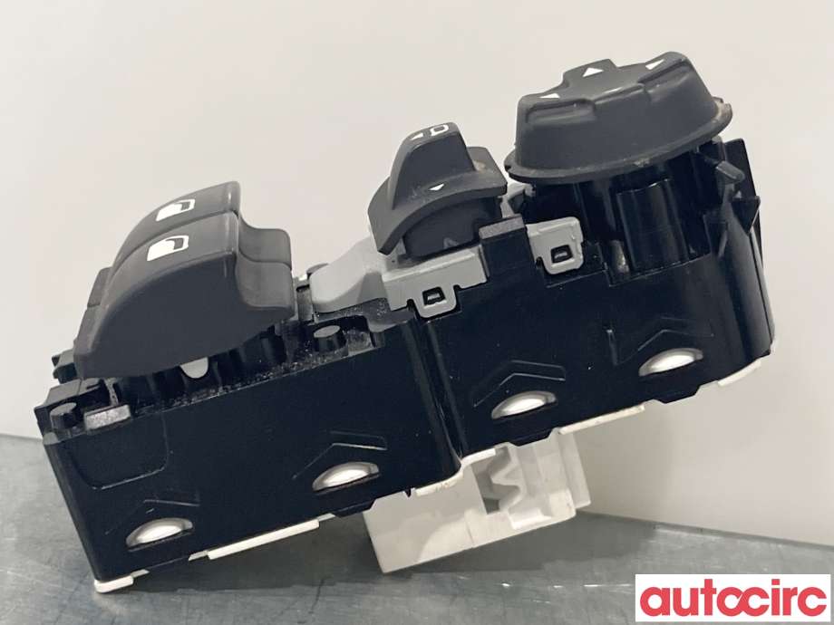 Bryter ruteheis til Peugeot Traveller 2017-->>  (PEUGEOT|96784561ZD|)