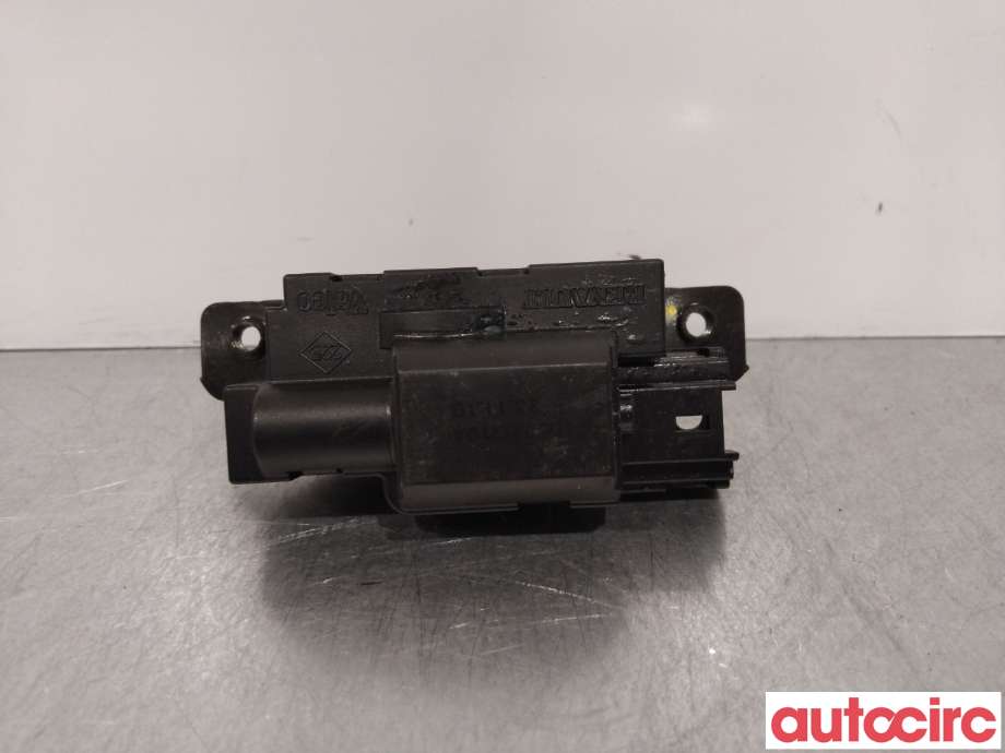 Baklukelås til Nissan Qashqai 2010-2014 (Type I, Fase 2)  (NISSAN|90502EY10A|90502EY10D)