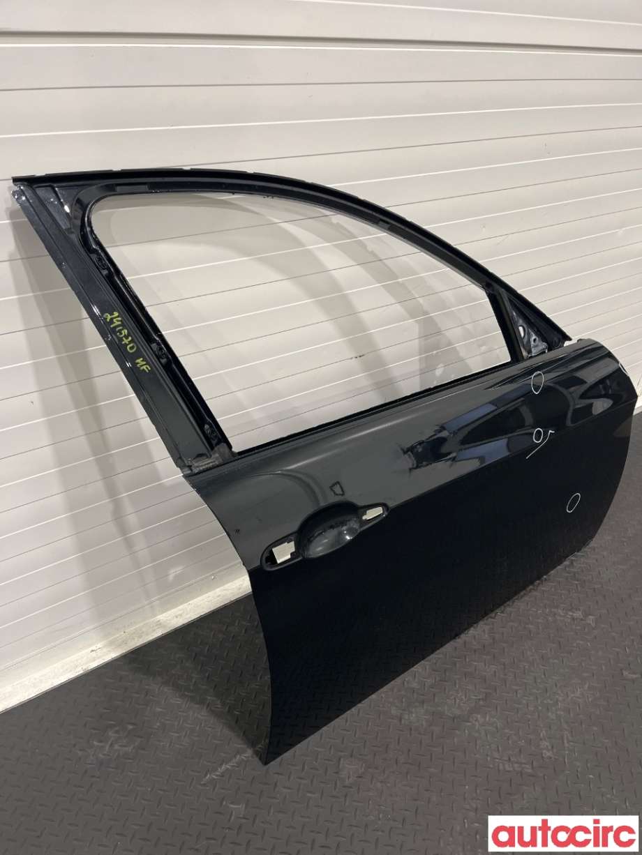 Dør høyre foran til BMW 3-Serie 2005-2011 (E90/E91/E92/E93) (E90/E91/E92/E93) (BMW|41515A2A386)