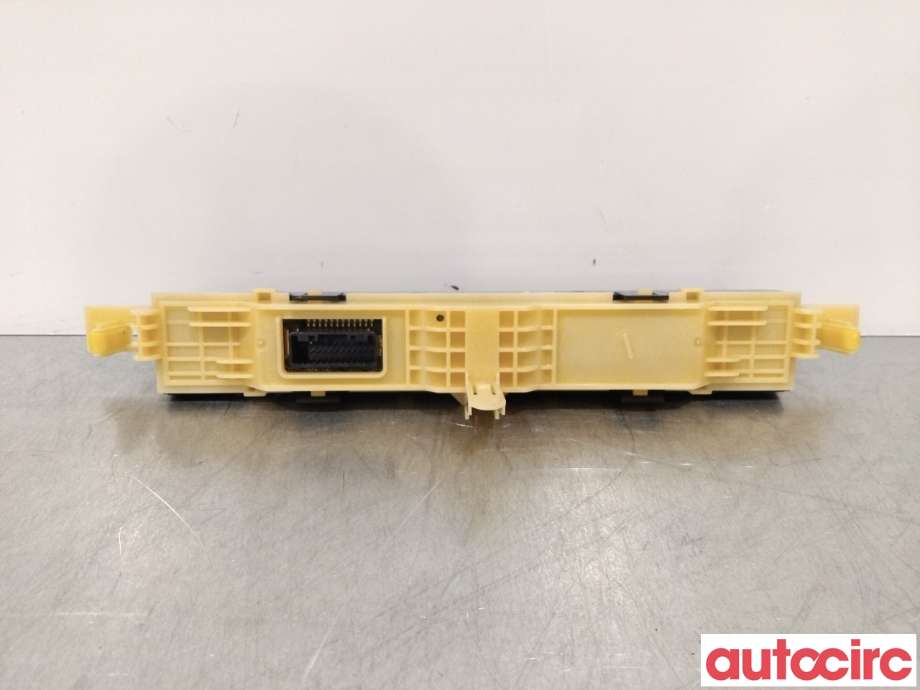 Bryter nødblink til Toyota RAV4 2016-2019 (Type IV, Fase 2)  (TOYOTA|8395042220|)