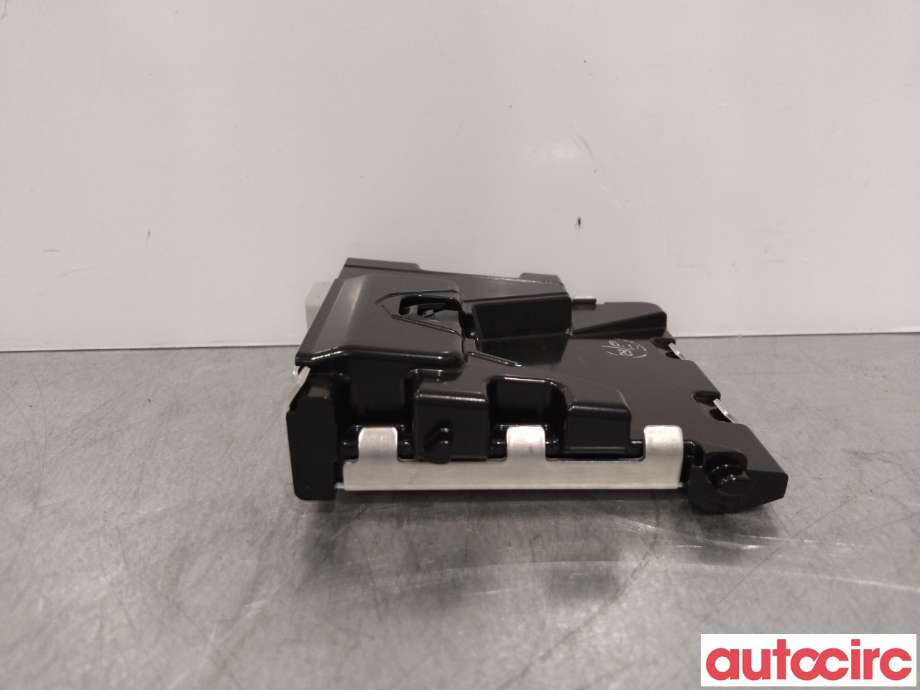 Parkeringssensor foran til Toyota RAV4 2016-2019 (Type IV, Fase 2)  (TOYOTA|8646C42021|)