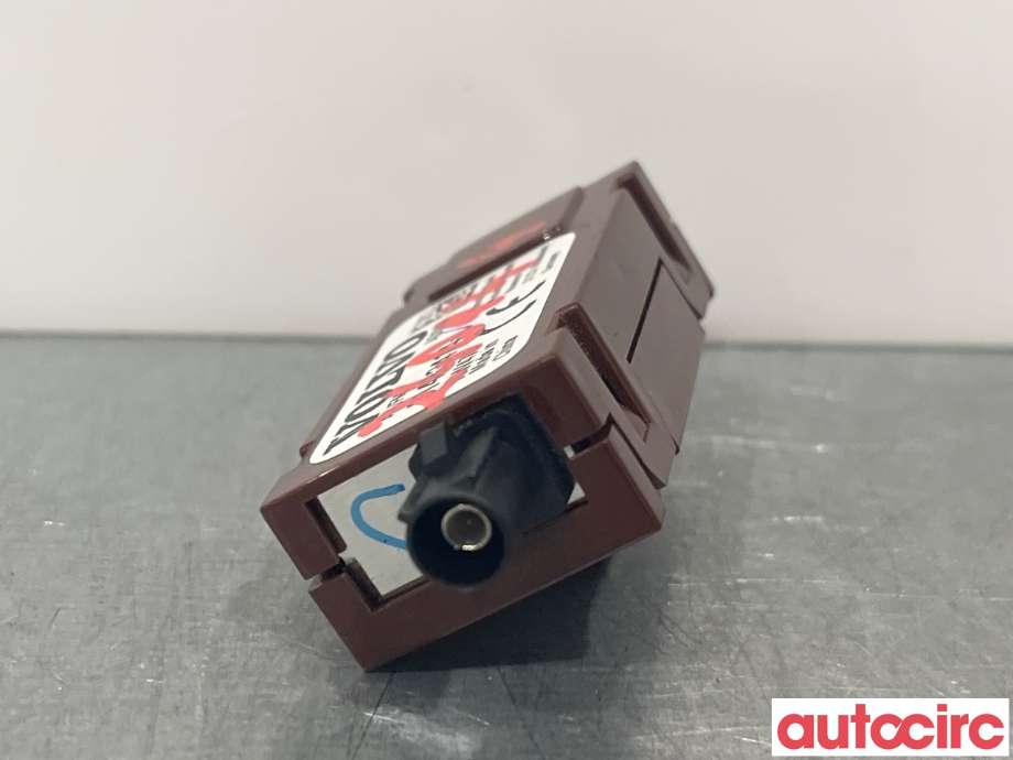 Antenne forsterker til Volvo V90 / V90 CC / S90 2016-->>  (VOLVO|31483414)