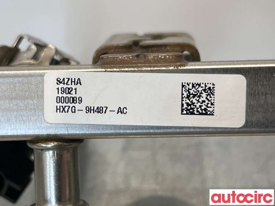 Dyseskinne (fuelrail) til Ford Focus 2018-->> (Type IV)  (FORD|2248228||HX7G-9H487-AC)