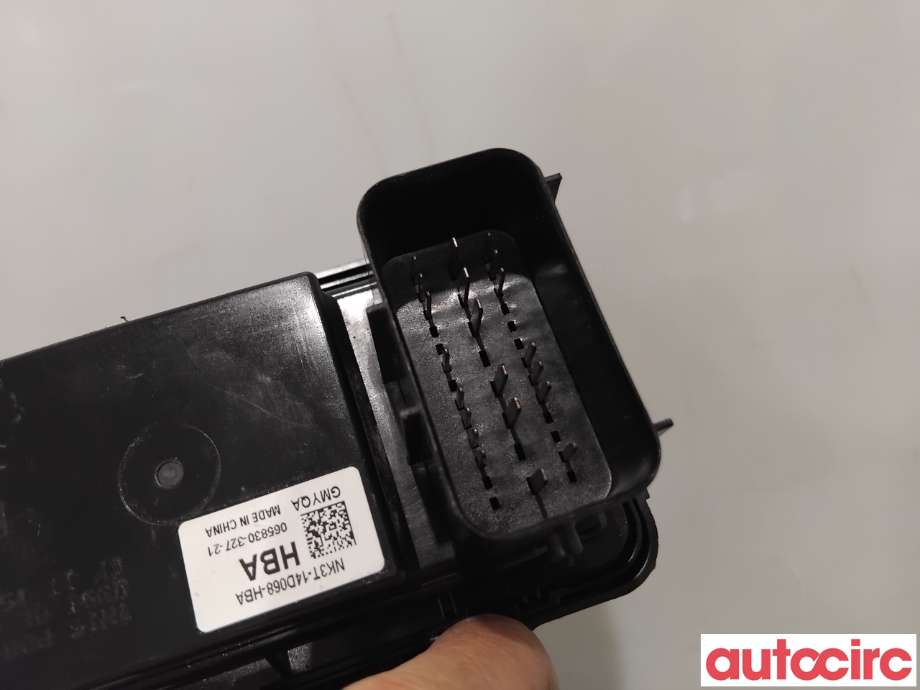Sikringsboks til Ford Transit Connect 2018-->> Type II, Fase 2 (FORD|2530542||NK3T-14D068-HBA)