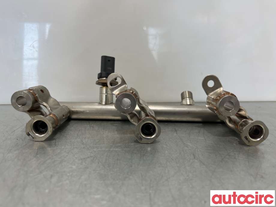 Dyseskinne (fuelrail) til Ford Focus 2018-->> (Type IV)  (FORD|2446396||HX7G-9D280-AA)