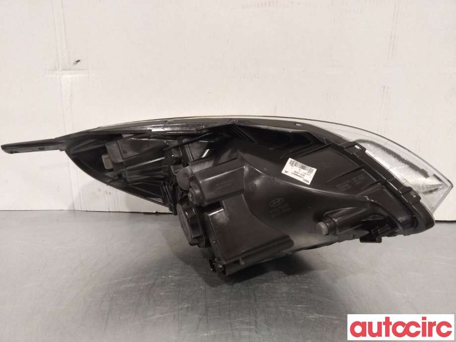 Frontlykt venstre halogen til Hyundai i20 2009-2014 (Type I) (HYUNDAI|921014P000|)
