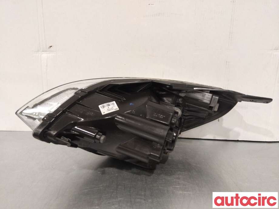 Frontlykt høyre halogen til Hyundai i20 2009-2014 (Type I)  (HYUNDAI|921024P000|)
