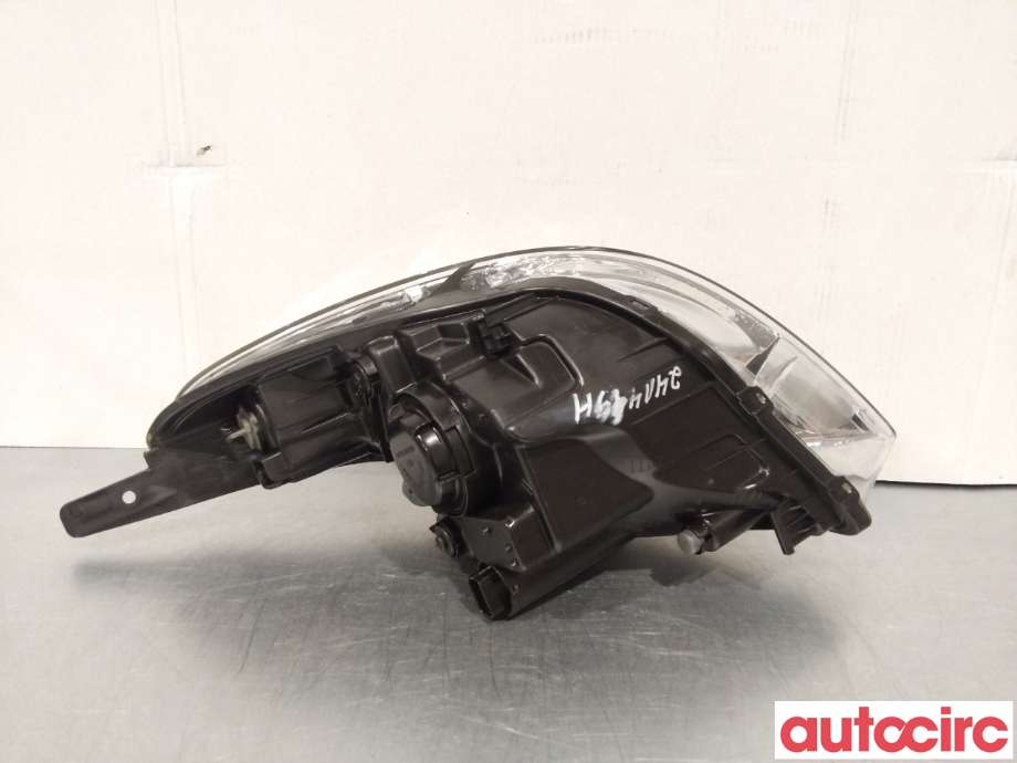 Frontlykt høyre halogen til Hyundai i20 2009-2014 (Type I)  (HYUNDAI|921024P000|)