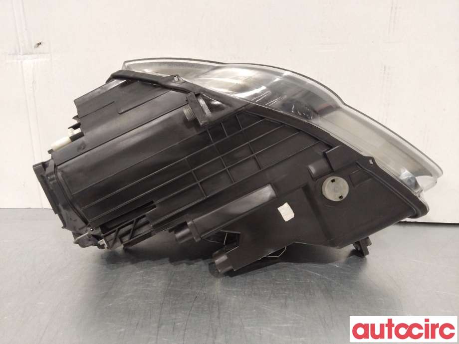 Frontlykt høyre halogen til VW Passat 2005-2010 (B6) (B6) (VOLKSWAGEN|3C0941754K|)