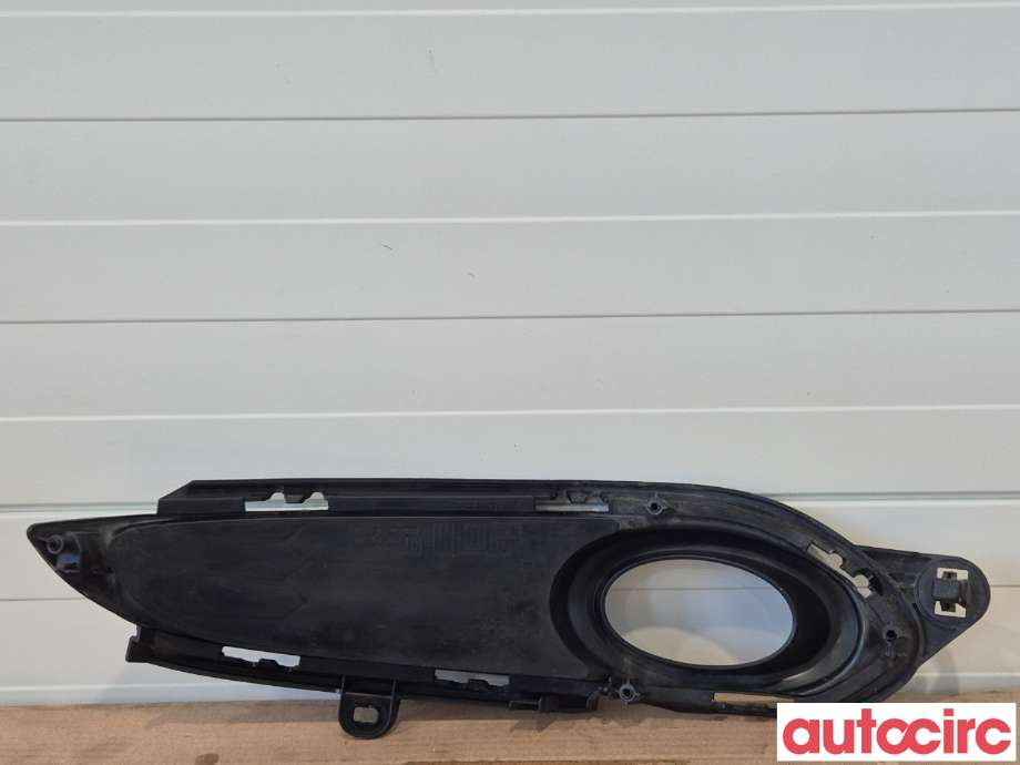Grill høyre til Honda HR-V 2015-2021 (Type II)  (HONDA|71105-T8K-G00|)