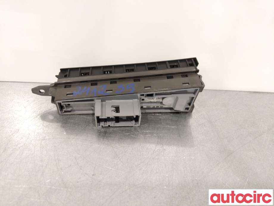Bryter diverse til VW Passat 2011-2015 (B7) (B7) (VOLKSWAGEN|3AB927238BK|)