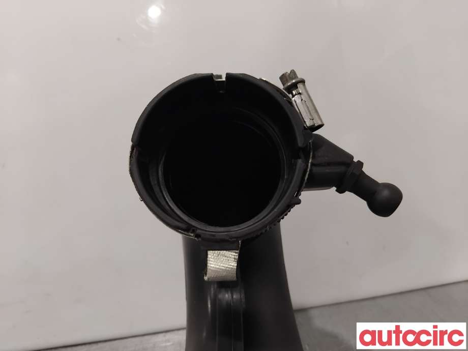 Luftslange innsug til Mercedes A-Klasse 2012-2018 (W176) (W176) (MERCEDES|A2700901029|)