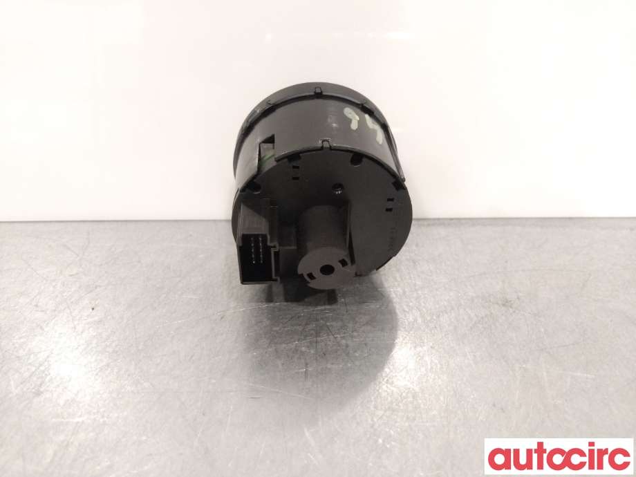 Bryter lys til VW Tiguan 2011-2016 (Type I, Fase 2)  (VOLKSWAGEN|3C8941431A|)
