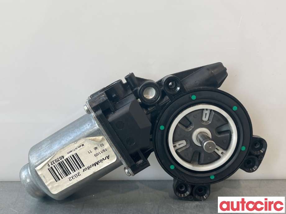 Ruteheis høyre foran til Nissan Qashqai 2007-2010 (Type I, Fase 1)  (NISSAN|80770EY10B|402032F|80770JD00A)