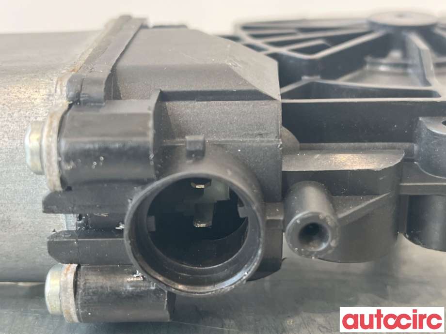 Ruteheis høyre foran til Nissan Qashqai 2007-2010 (Type I, Fase 1)  (NISSAN|80770EY10B|402032F|80770JD00A)