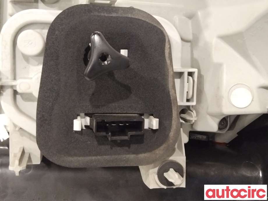 Baklykt høyre til Peugeot 2008 2013-2019 (Type I)  (PEUGEOT|9678074380|)